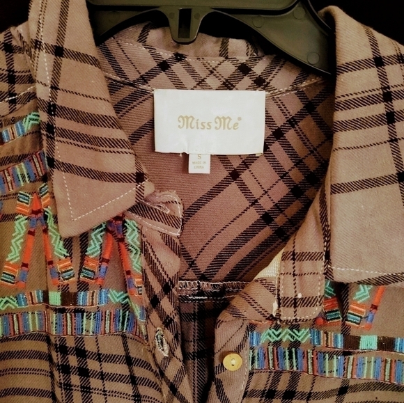 PLAID top with southwest embroidery - Picture 3 of 4